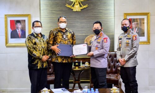 Terima Sertifikat CSFA dari BPK, Kapolri Ingin Personel Polisi Miliki Kemampuan Auditor