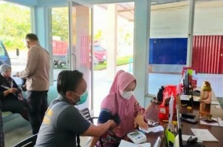 Buka Gerai Keliling, Urkes Polres Benteng Vaksin 39 Orang Warga