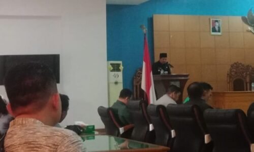 DPRD BU Gelar Rapat Paripurna Dengan Agenda Jawaban Pihak Eksekutif Atas Pandangan Umum Fraksi Terkait RPD serta Pertanggungjawaban Pendapatan Umum dan Belanja Daerah th 2022