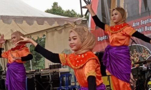Pagelaran Seni Budaya dan Pentas Band, Sambut HUT Kota Argamakmur ke-47