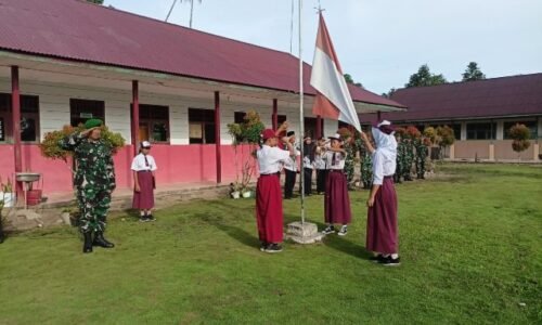 Satgas Pam Puter Berikan Edukasi Wawasan Kebangsaan Untuk Anak-anak Pulau Terluar Di SDN 054 Desa Meok Enggano