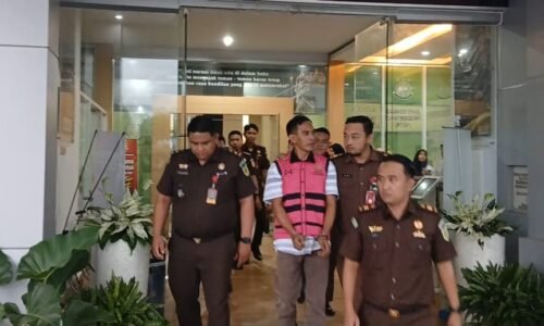 Usai Pengeledahan Beberapa Waktu Lalu, Hari Ini Kades Air Pesi Ditetapkan Sebagai Tersangka