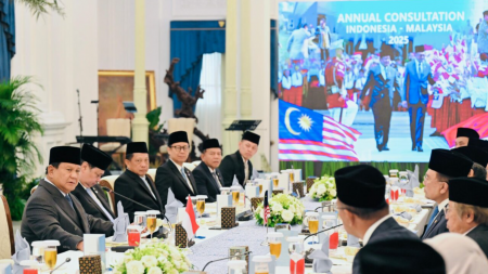 Indonesia-Malaysia Sepakat Perkuat Pendidikan Anak Migran hingga Stabilitas ASEAN