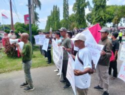 DPRD Bengkulu Utara Didatangi Massa, Desak Penelusuran Dugaan Kebun Sawit di Kawasan Hutan
