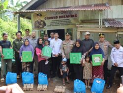 Kapolda Bengkulu Lakukan Kunjungan Kerja ke Bengkulu Utara, Letakkan Batu Pertama Program Bedah Rumah ke-70