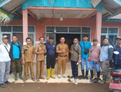Pemdes Tanjung Putus Mendapatkan Pelayanan Vaksin PMK dan Suntik Rabies Gratis
